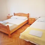 Nada * Starigrad Paklenica