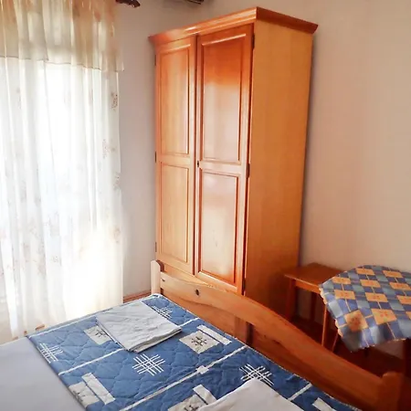 Nada Apartamento Starigrad Paklenica