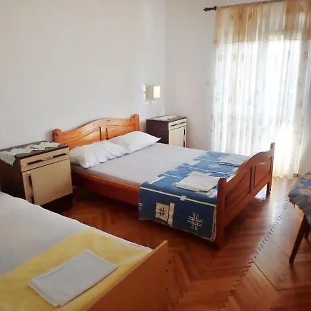 Apartament Nada *