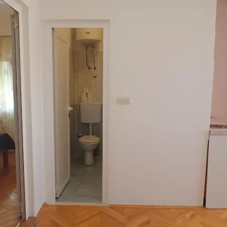 Apartament Nada *