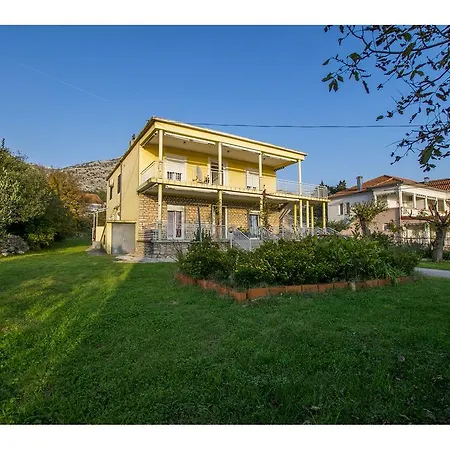 Nada Apartament